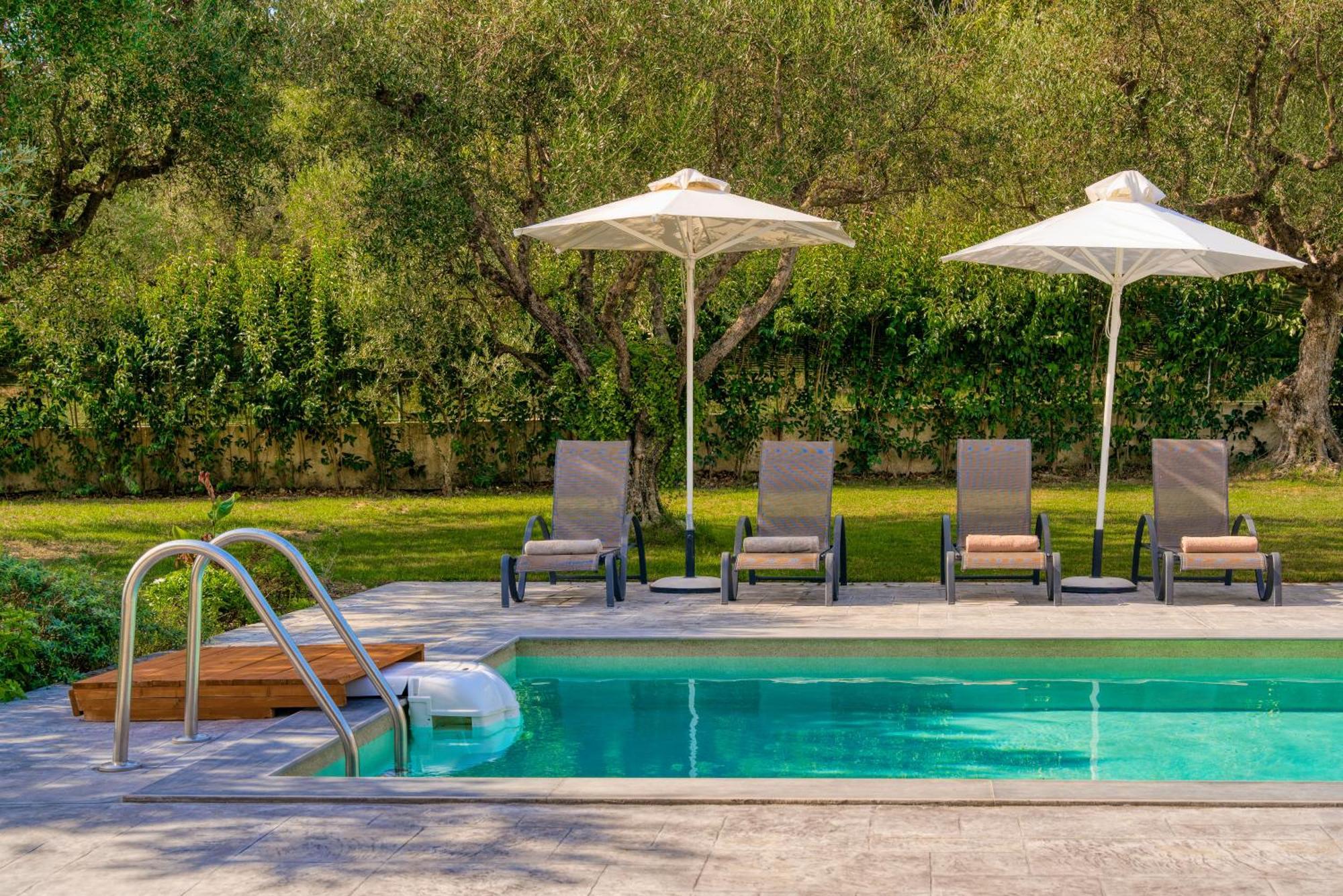 Valeria Private Villa Plános Екстериор снимка