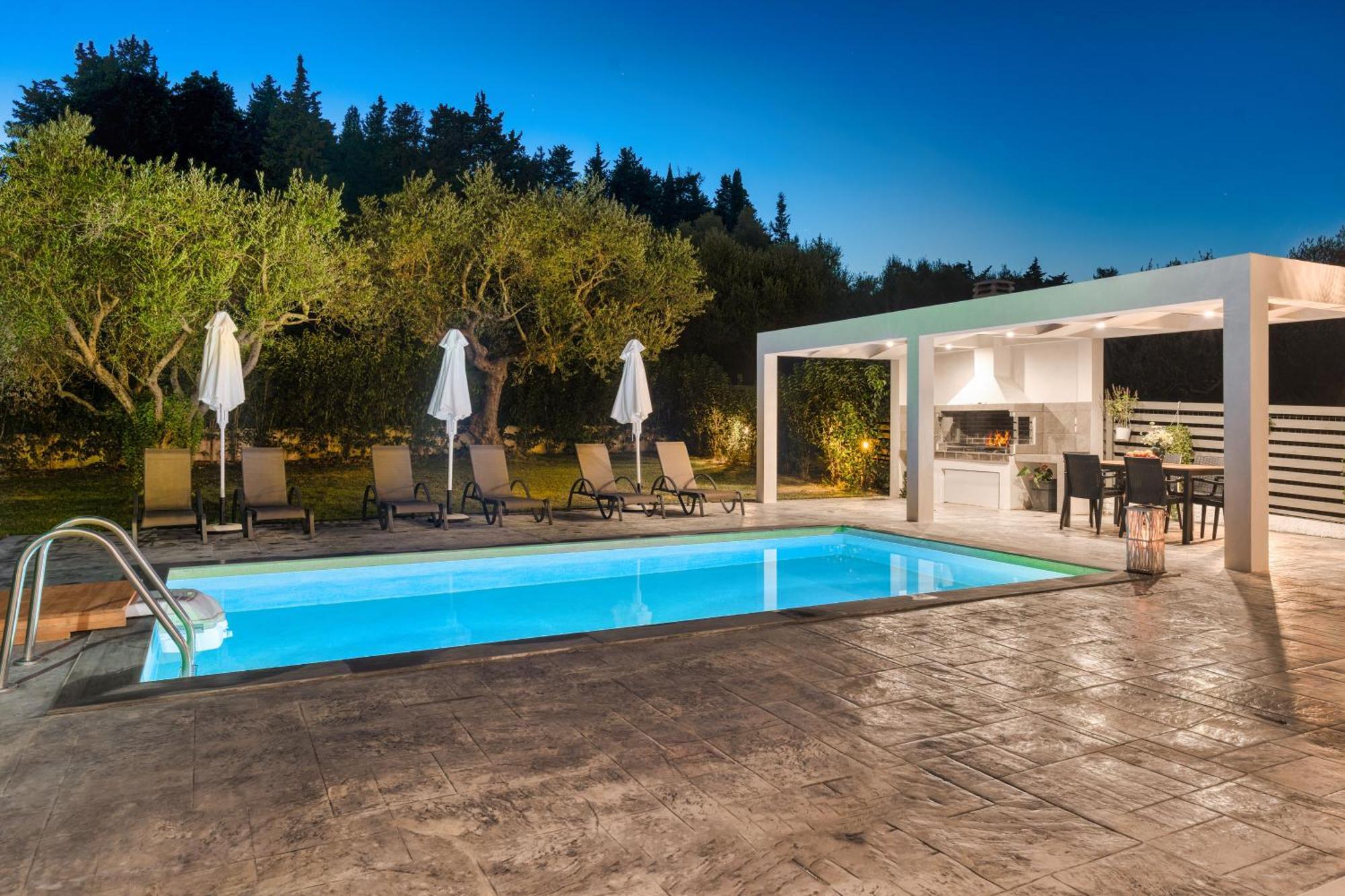 Valeria Private Villa Plános Екстериор снимка