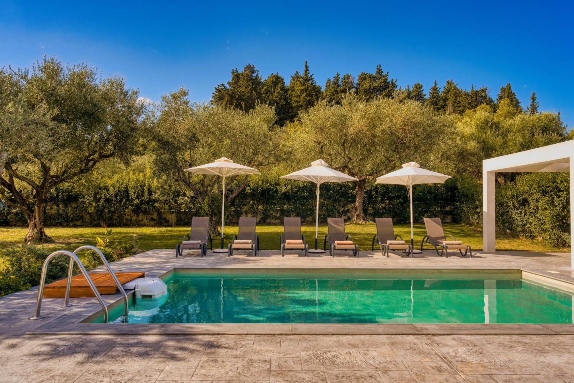 Valeria Private Villa Plános Екстериор снимка