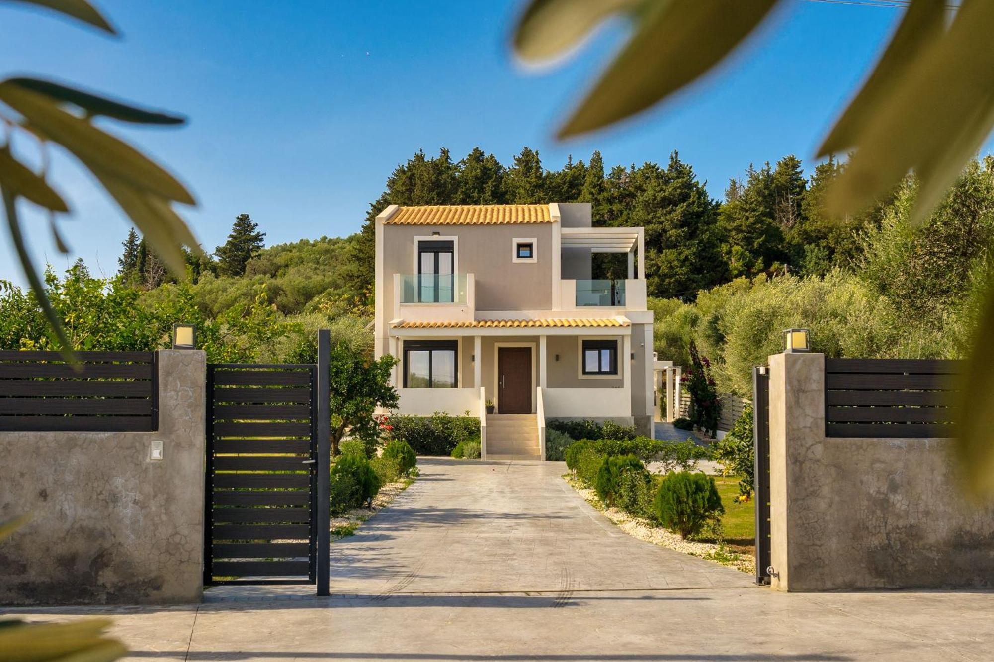 Valeria Private Villa Plános Екстериор снимка