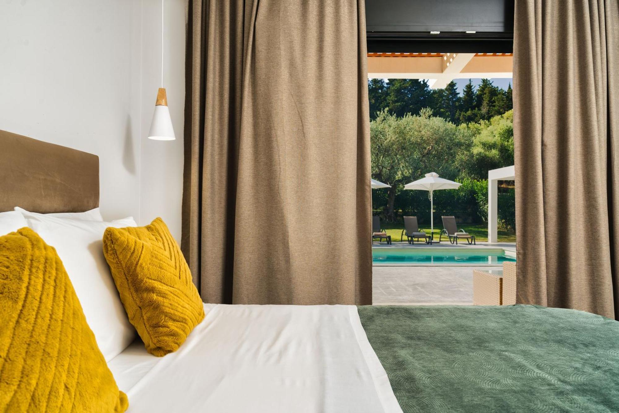 Valeria Private Villa Plános Екстериор снимка