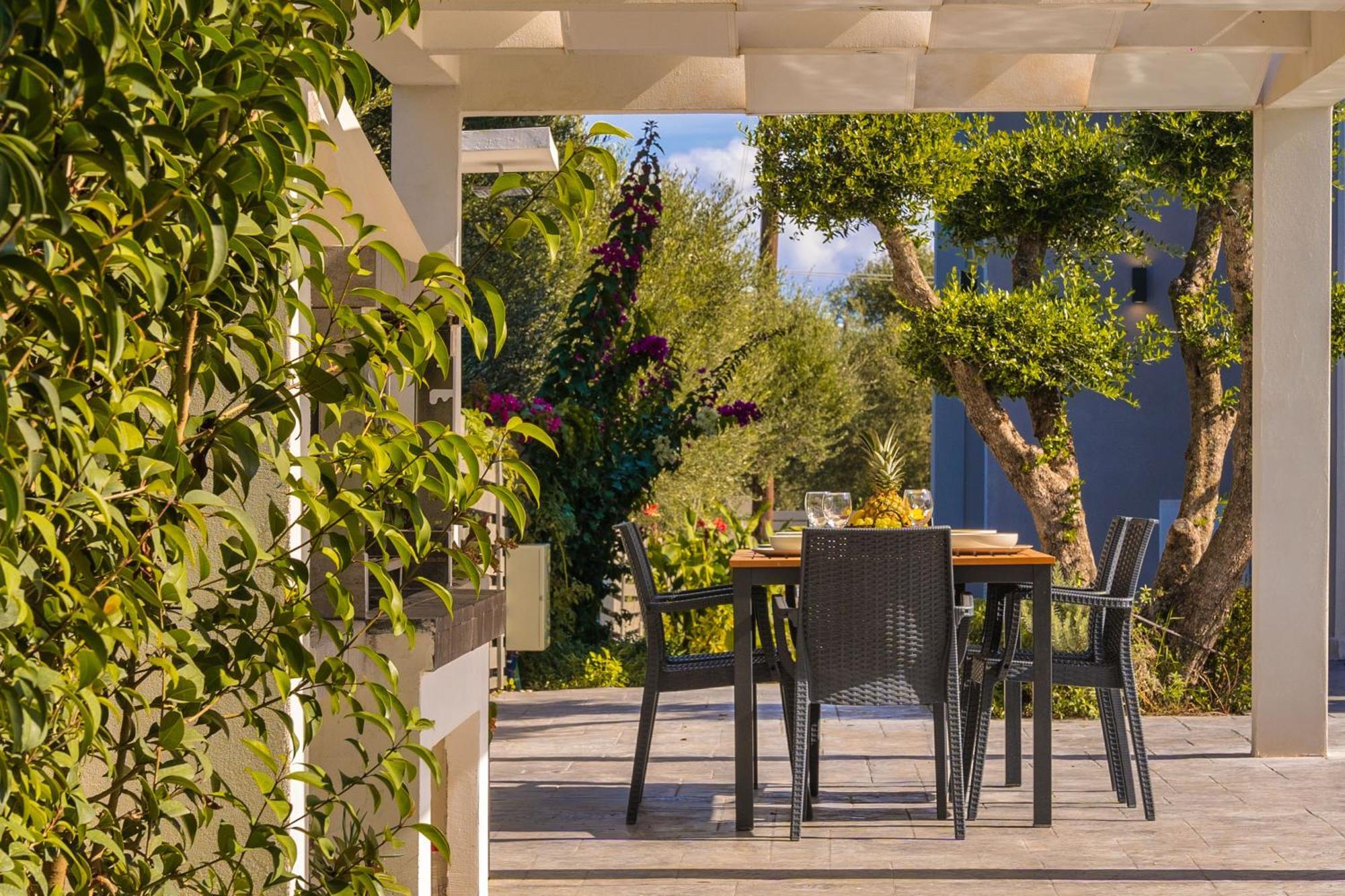 Valeria Private Villa Plános Екстериор снимка