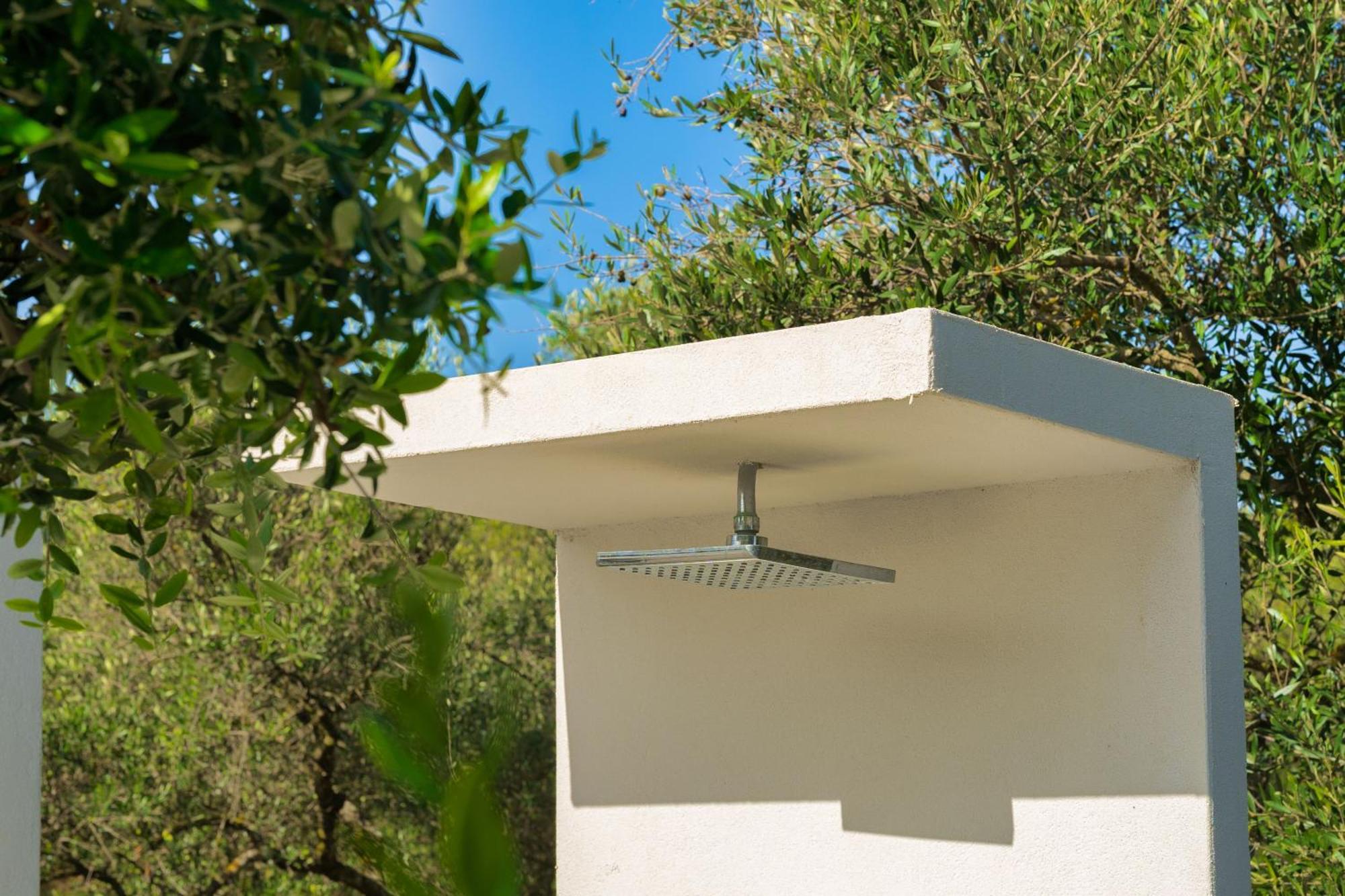 Valeria Private Villa Plános Екстериор снимка