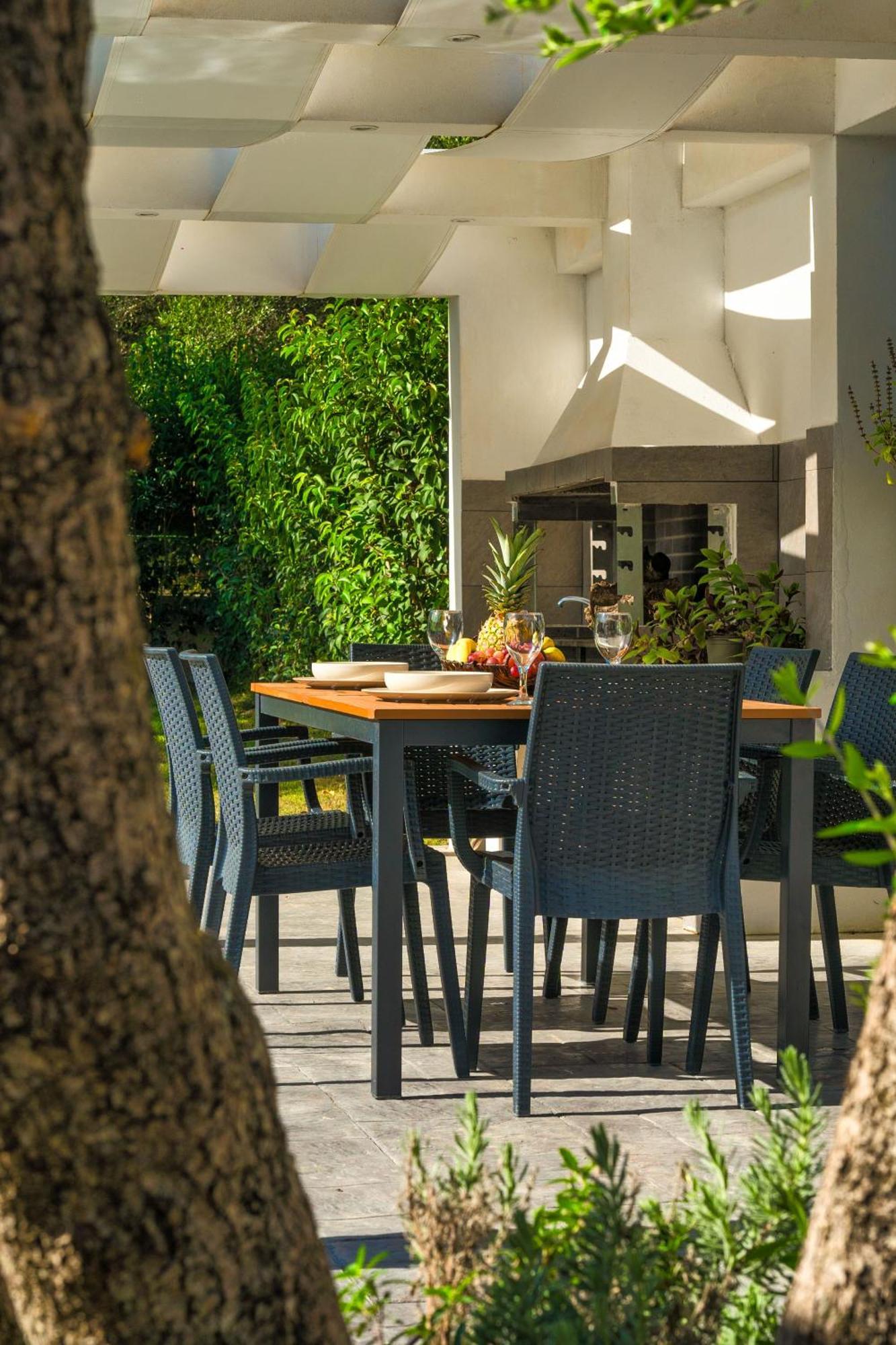 Valeria Private Villa Plános Екстериор снимка