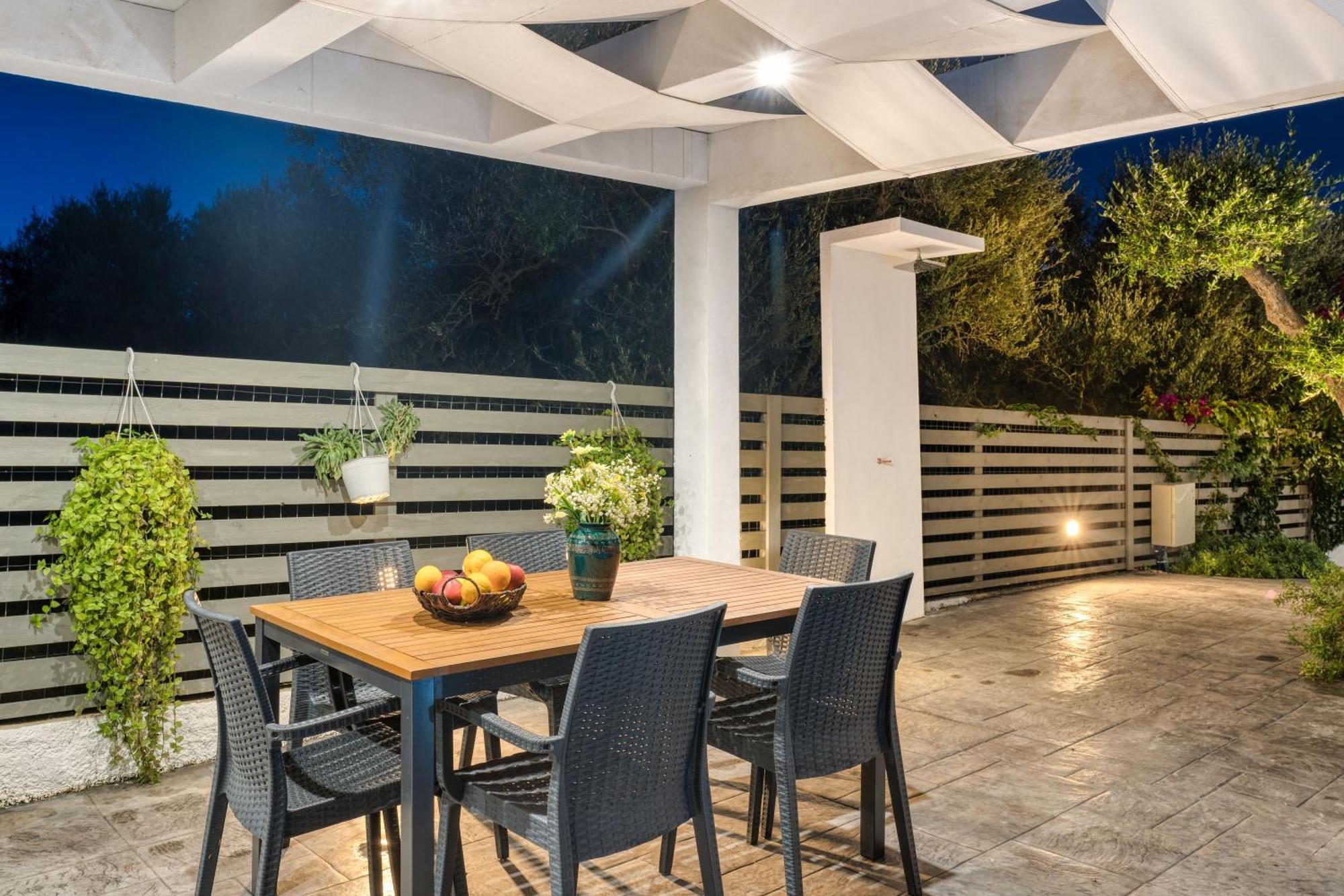 Valeria Private Villa Plános Екстериор снимка