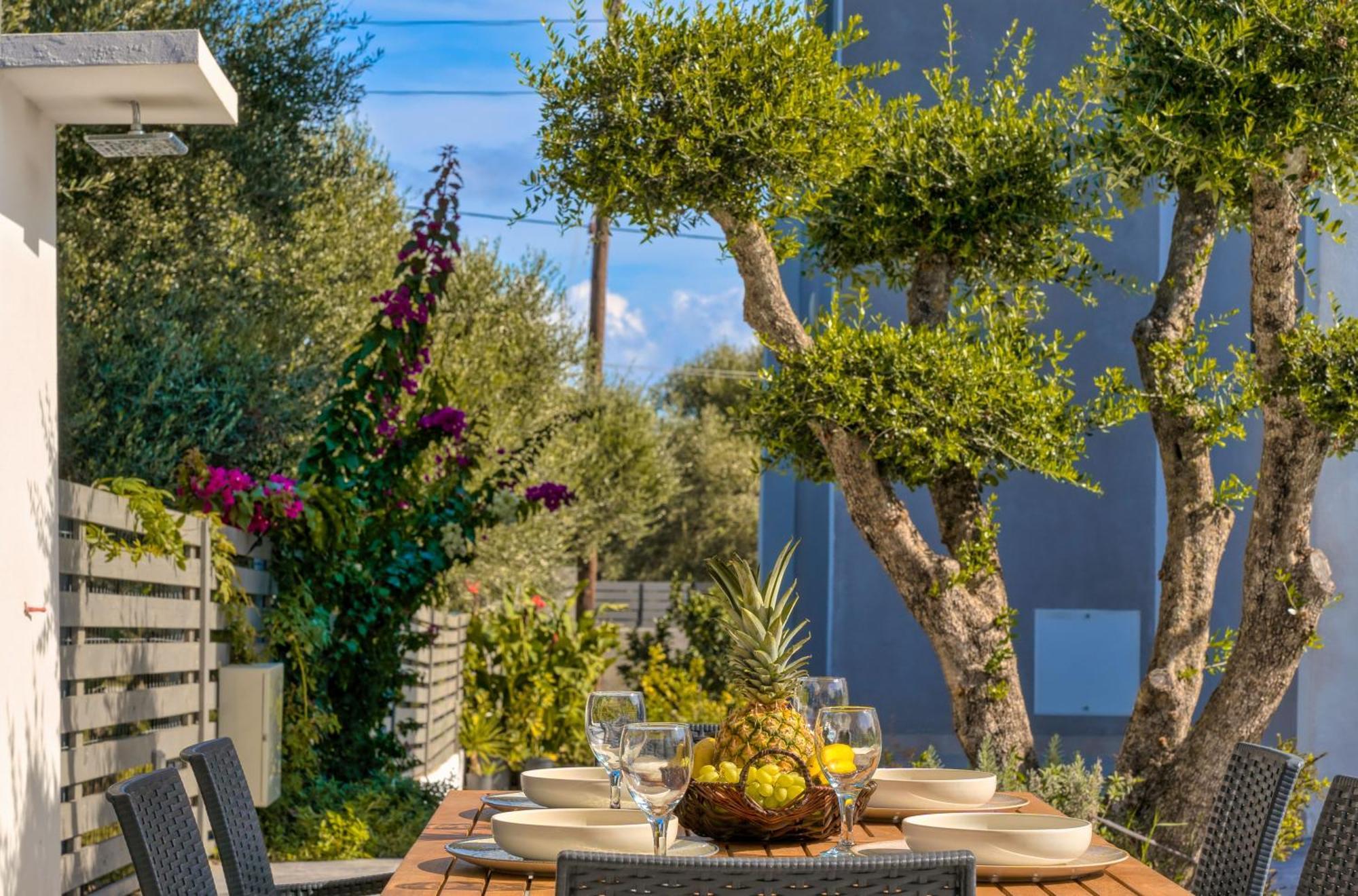 Valeria Private Villa Plános Екстериор снимка