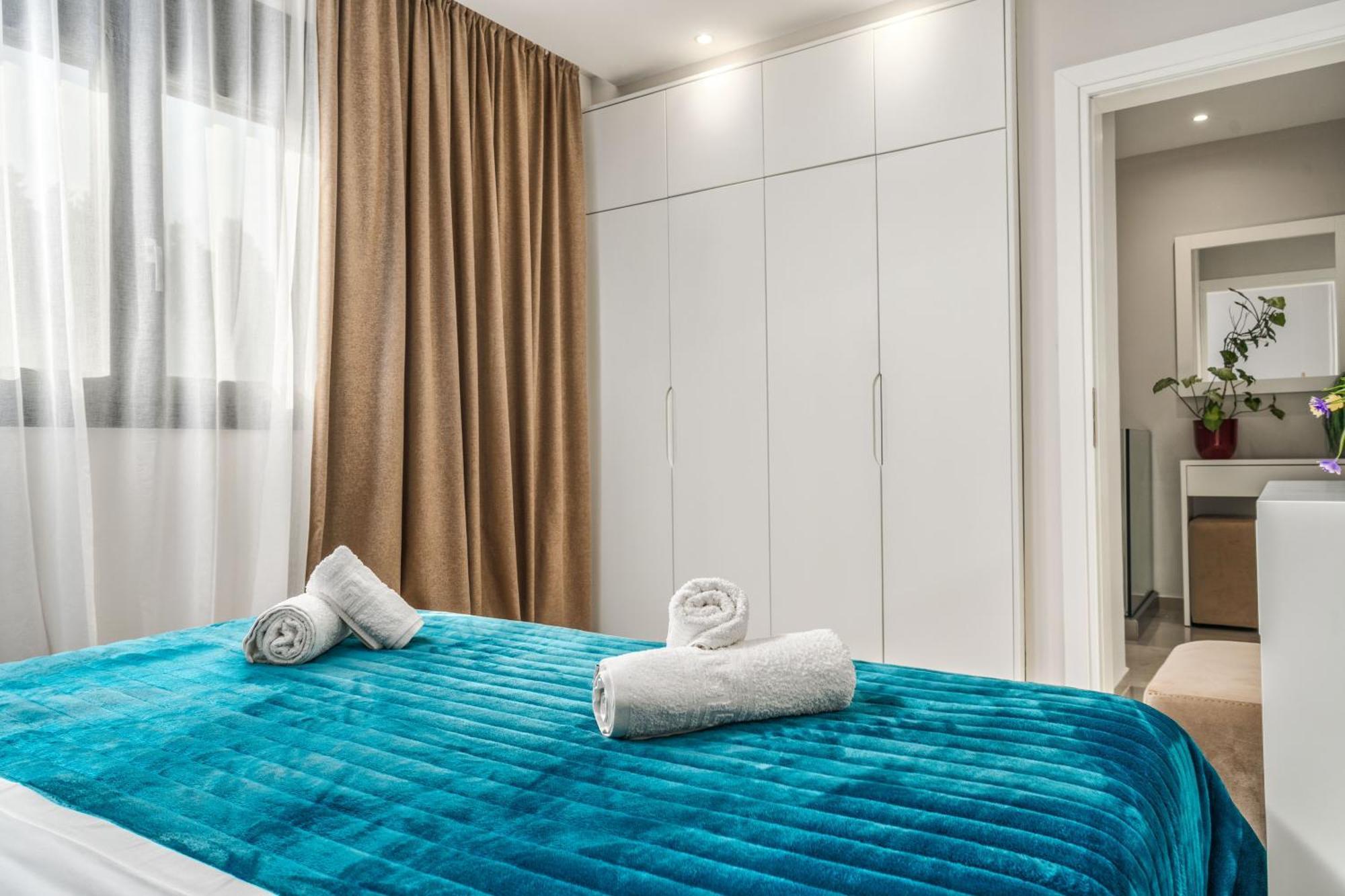 Valeria Private Villa Plános Екстериор снимка