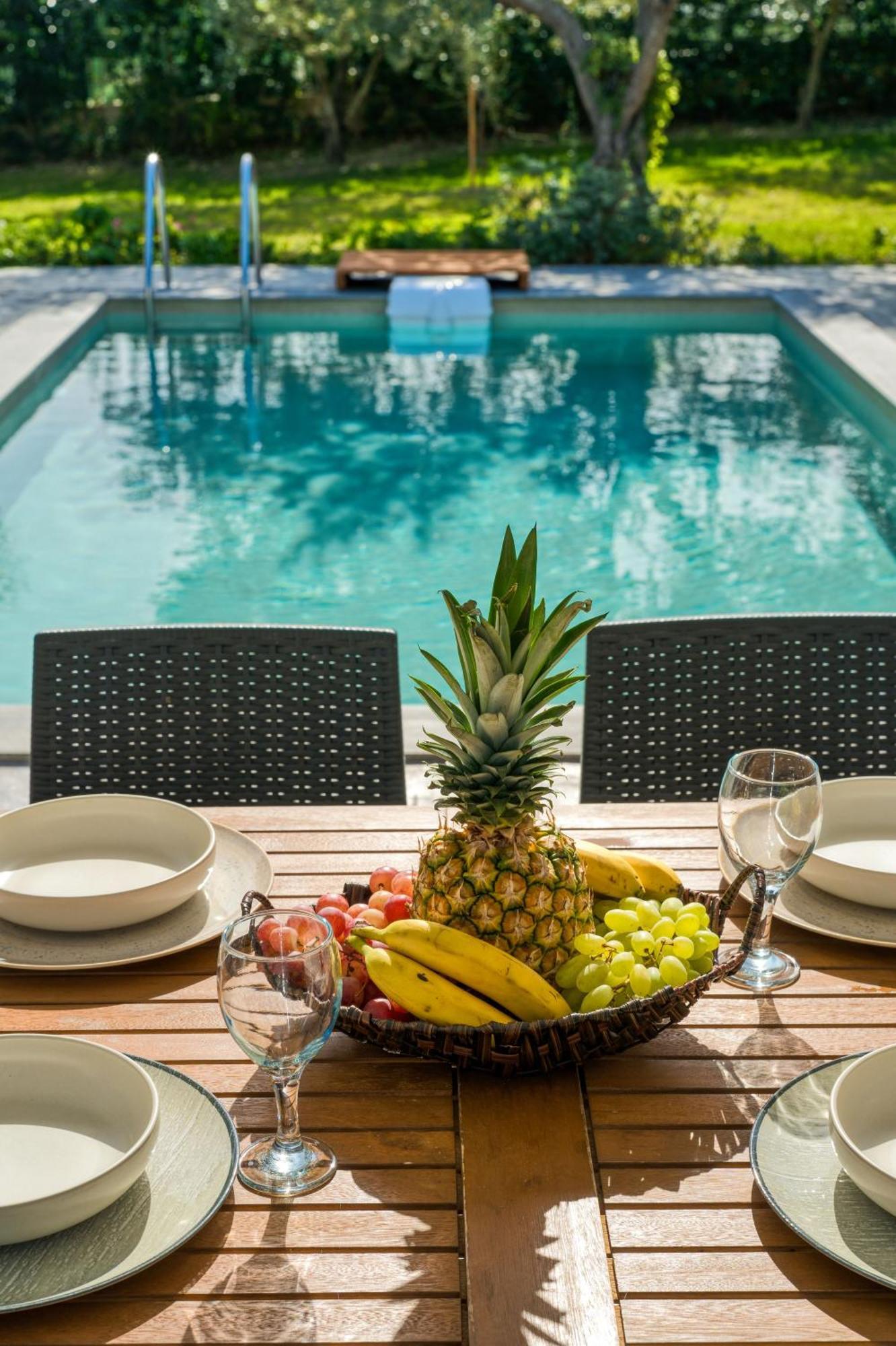 Valeria Private Villa Plános Екстериор снимка