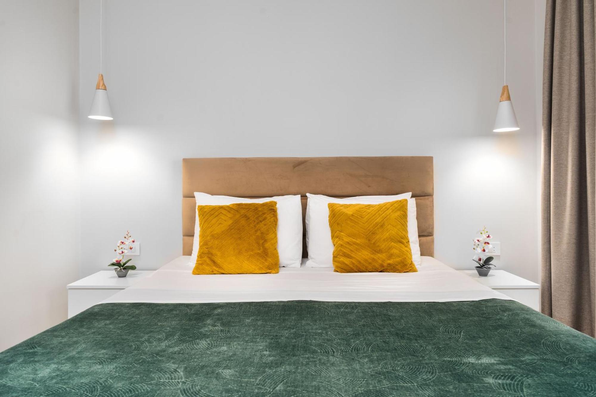 Valeria Private Villa Plános Екстериор снимка